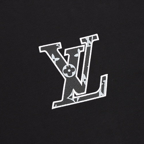 Louis Vuitton Leather Badge LV Logo Embroidered Short-Sleeve T-Shirt
